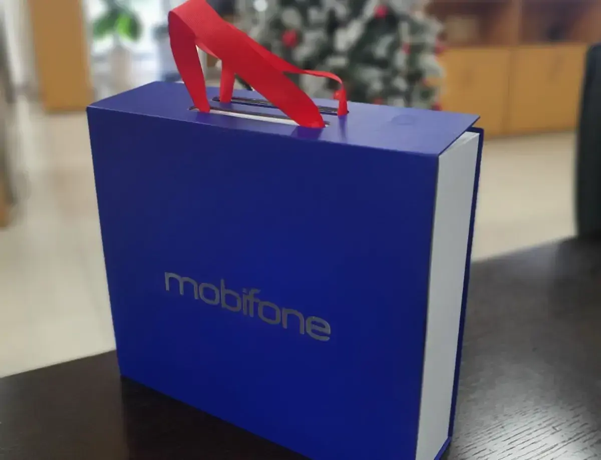MOBIFONE'S GIFT PROGRAM