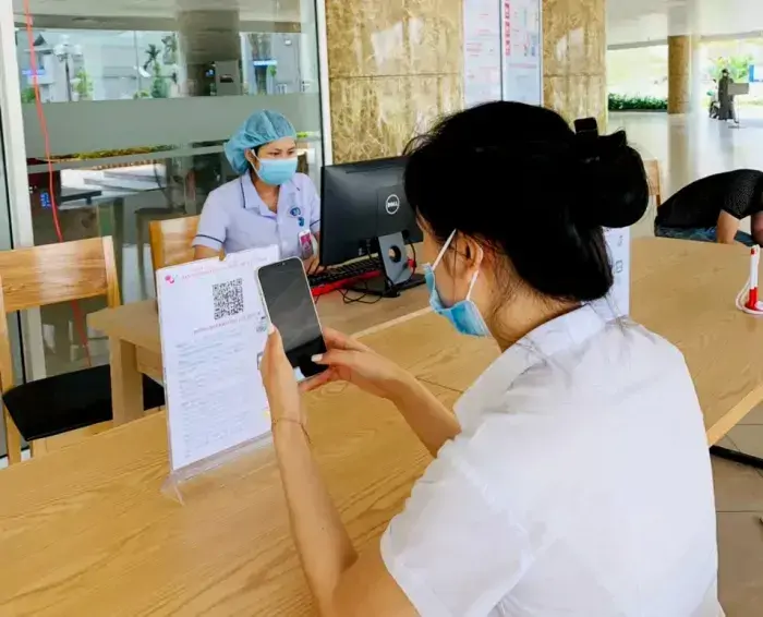 Enterprises provide technology solutions to ensure COVID-19 prevention and control