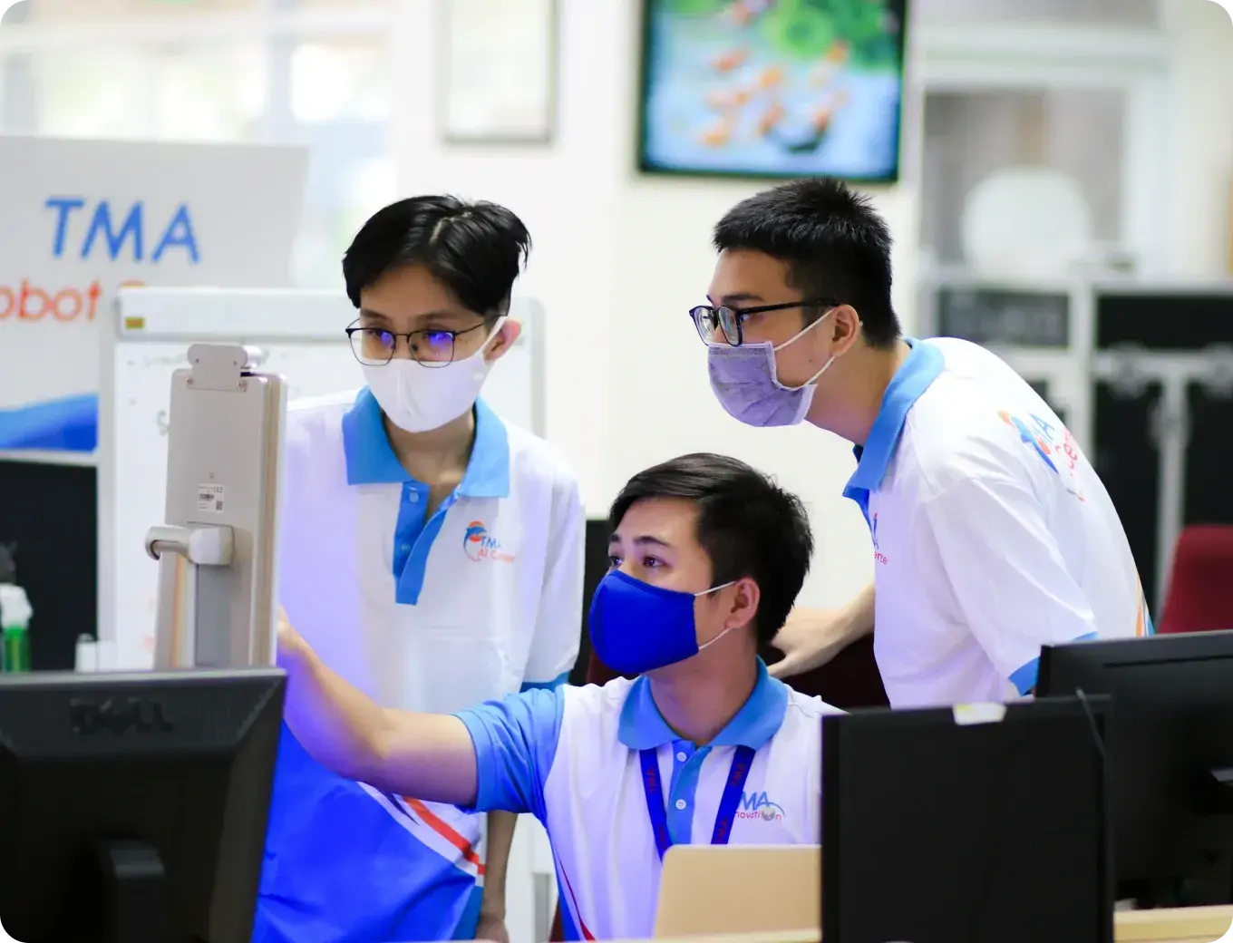 Mcare theo dõi sức khoẻ f0 247 qua vòng đeo